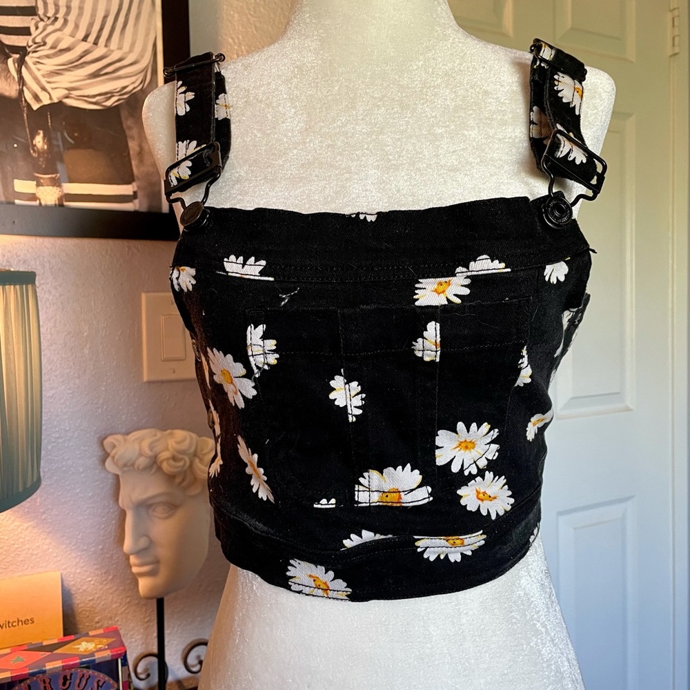 Denim Daisy Crop Top🤍💛